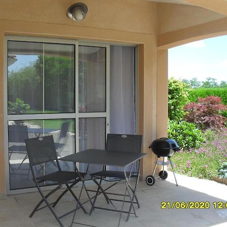 Maisonnette Neuve A La Campagne Urgosse Exterior foto